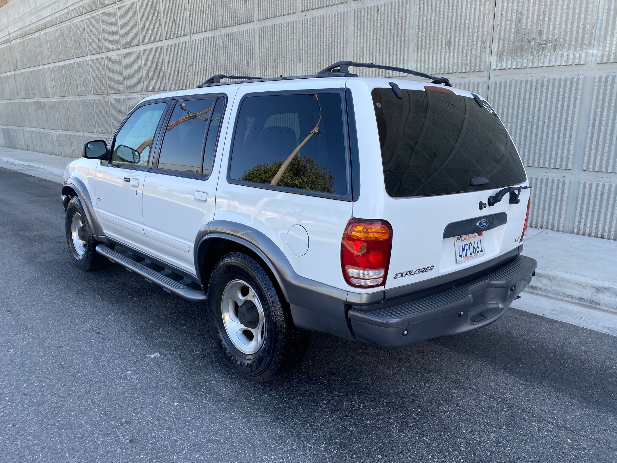 2000 Ford Explorer XLT
