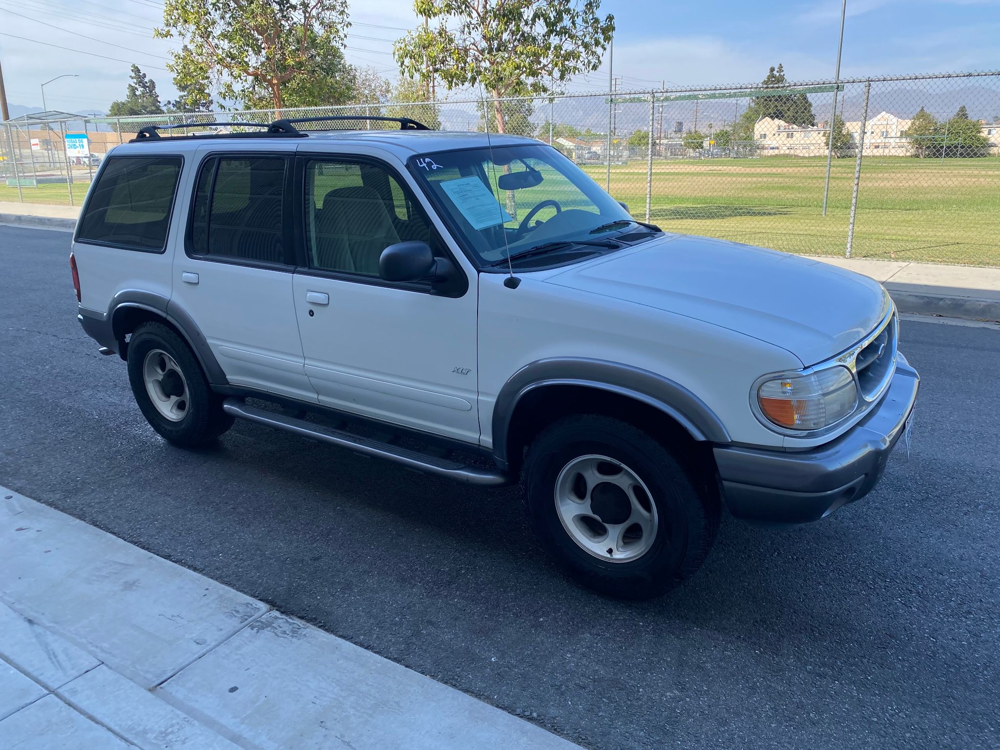 2000 Ford Explorer XLT