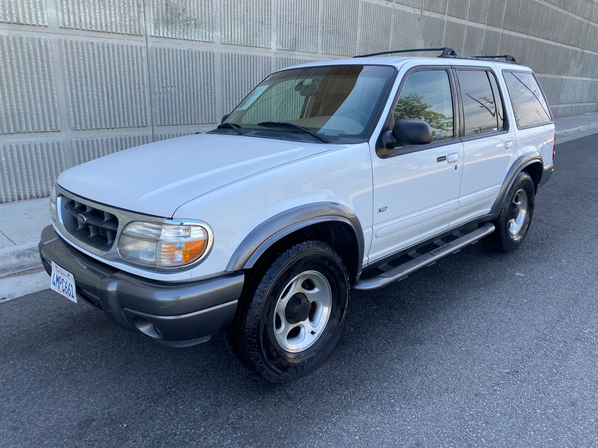2000 Ford Explorer XLT
