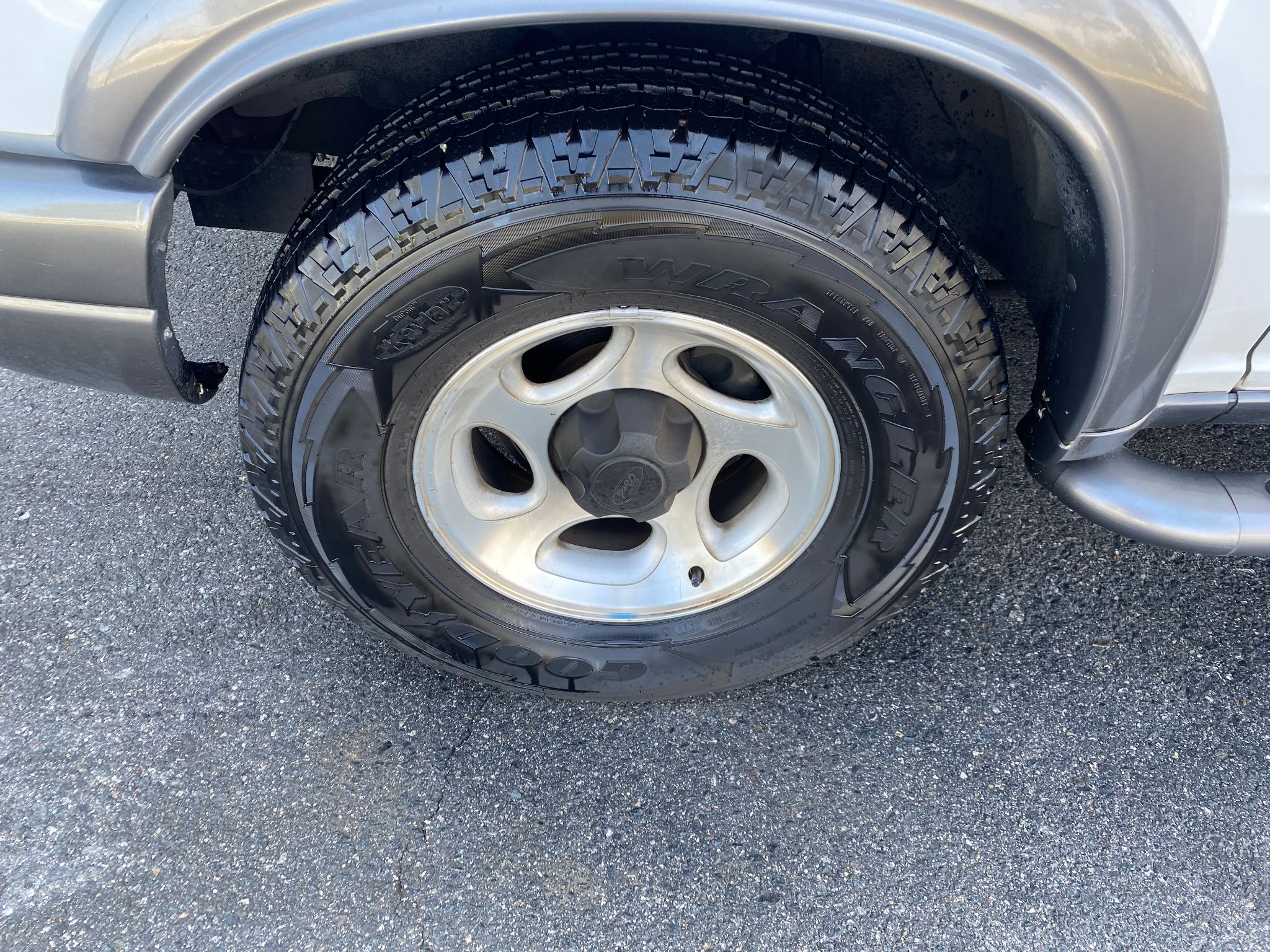 2000 Ford Explorer XLT