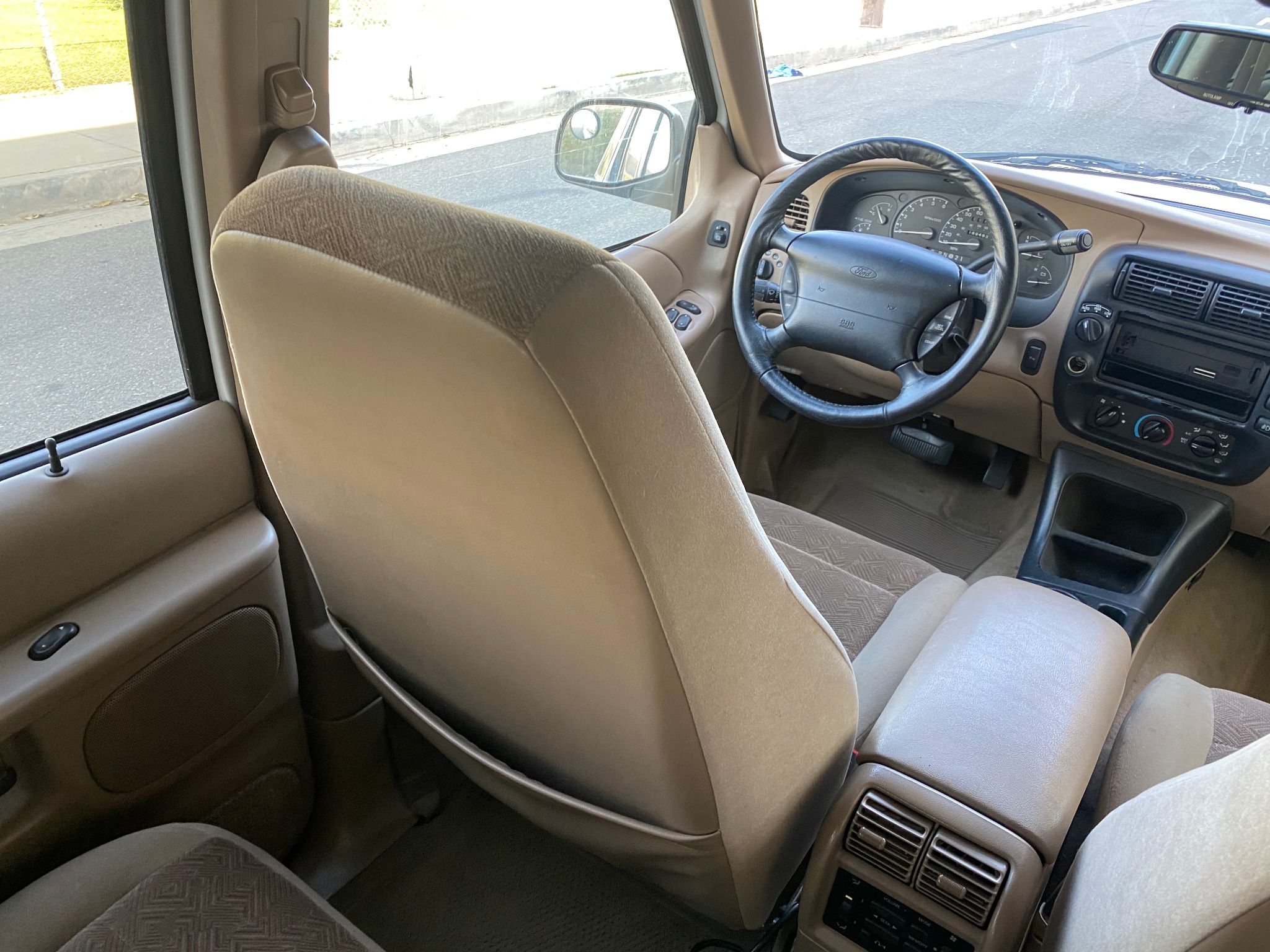 2000 Ford Explorer XLT