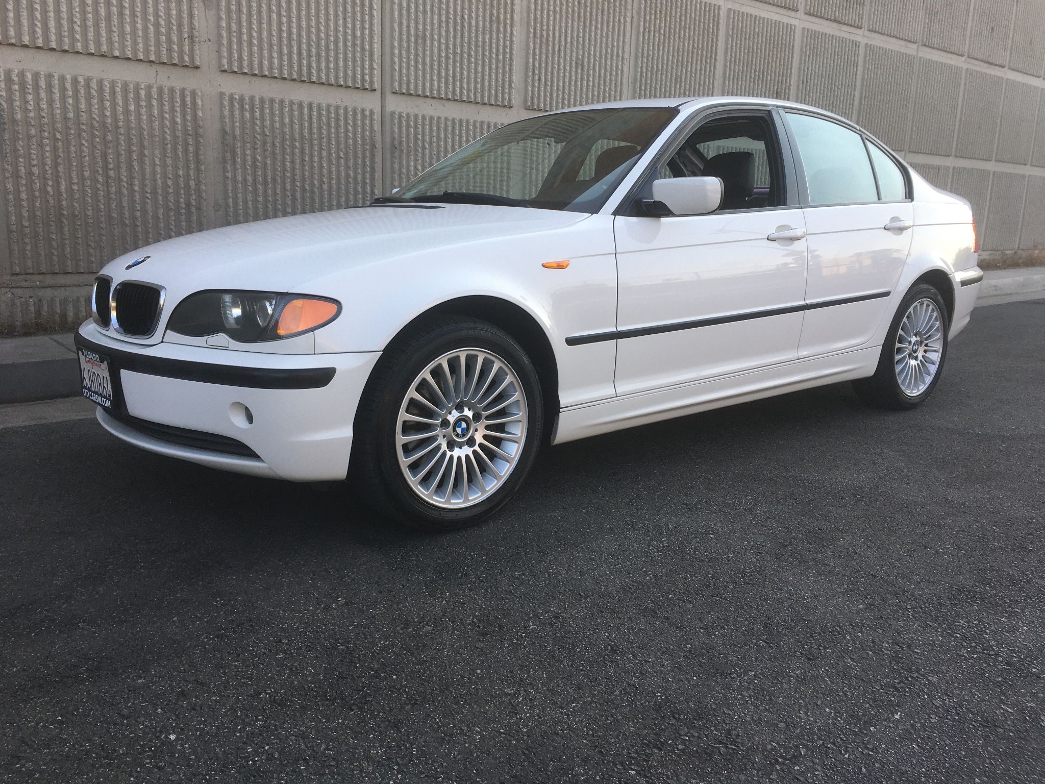 2002 BMW 3 Series 325xi
